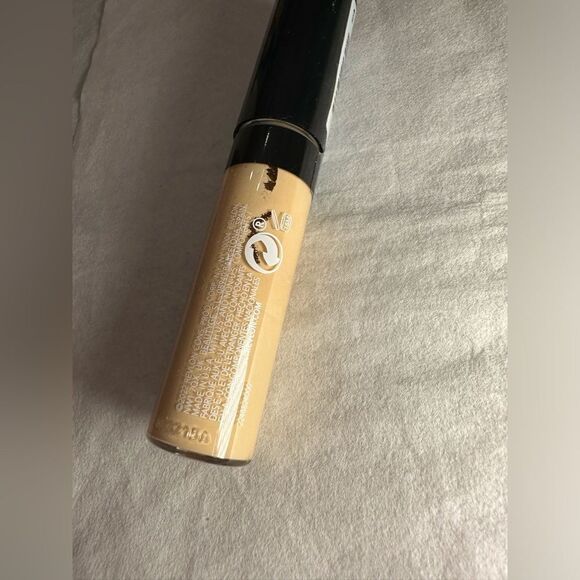 Revlon ColorStay Flex Wear Full Cover Concealer Color 015 Light - 0.34 fl oz - Picture 4 of 4